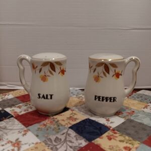 HALL Vintage Autum Leaf Pattern Salt & Pepper Shaker Set